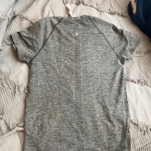 Swiftly Tech Short Sleeve 2.0 
Race